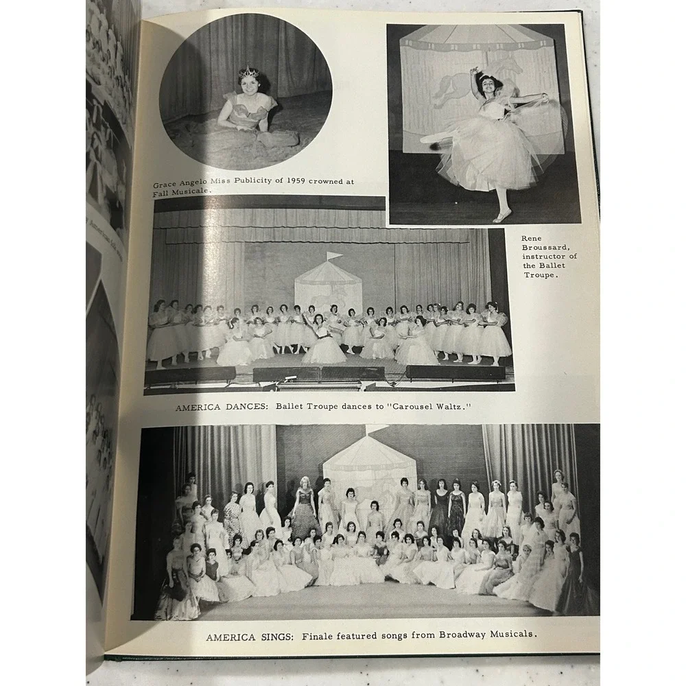 Vintage 1960 Veritas St Agnes Academy Houston Texas Yearbook Volume XXII History